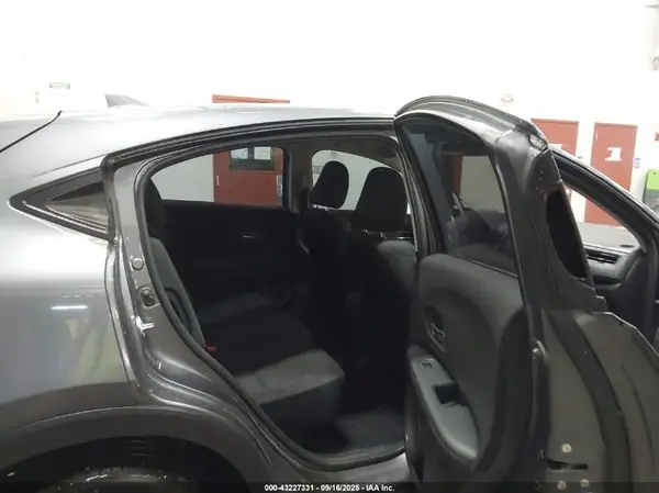 3CZRU6H37GM724198 2016 HONDA HR-V - Image 8