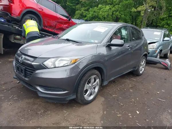 3CZRU6H37GM736156 2016 HONDA HR-V - Image 2