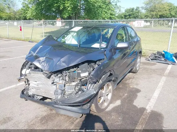 3CZRU6H37HG701066 2017 HONDA HR-V - Image 2