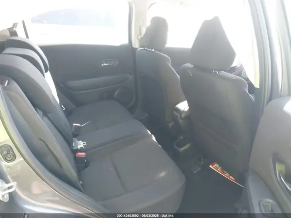 3CZRU6H37HG701066 2017 HONDA HR-V - Image 8