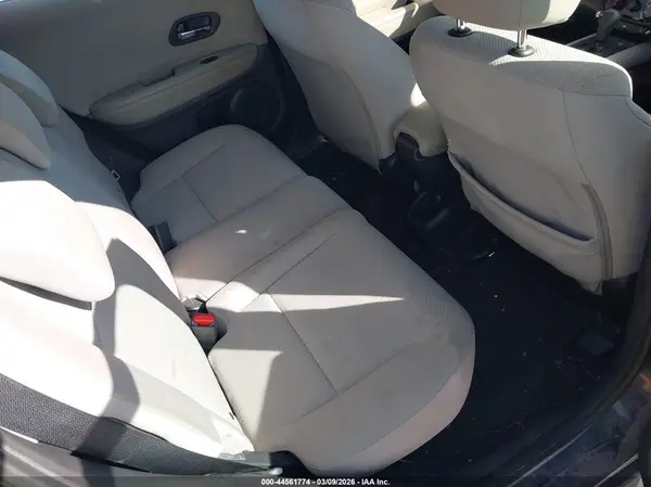 3CZRU6H37HG703626 2017 HONDA HR-V - Image 8