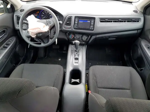 3CZRU6H37HG704582 2017 HONDA HR-V - Image 8