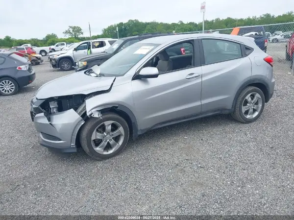 3CZRU6H37HG704923 2017 HONDA HR-V - Image 2