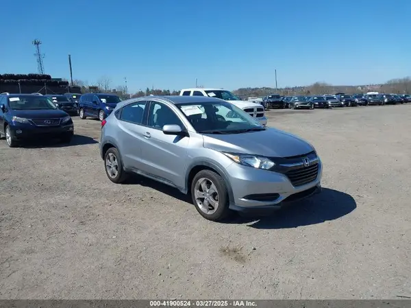 3CZRU6H37HG705585 2017 HONDA HR-V - Image 1