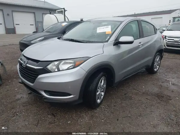 3CZRU6H37HG706526 2017 HONDA HR-V - Image 2