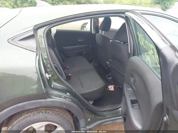 3CZRU6H37HM702090 2017 HONDA HR-V - Image 8