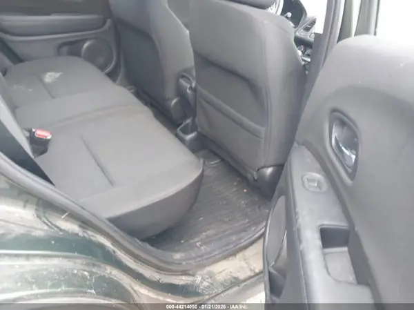 3CZRU6H37HM704650 2017 HONDA HR-V - Image 8