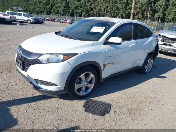 3CZRU6H37HM721643 2017 HONDA HR-V - Image 2