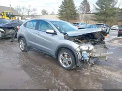 3CZRU6H37HM732660 2017 HONDA HR-V
