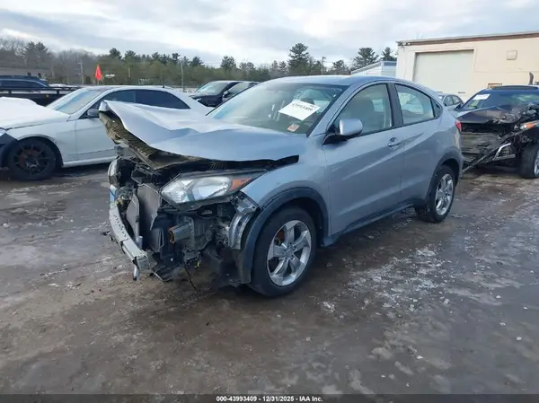 3CZRU6H37HM732660 2017 HONDA HR-V - Image 2