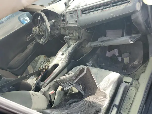 3CZRU6H37HM732724 2017 HONDA HR-V - Image 8