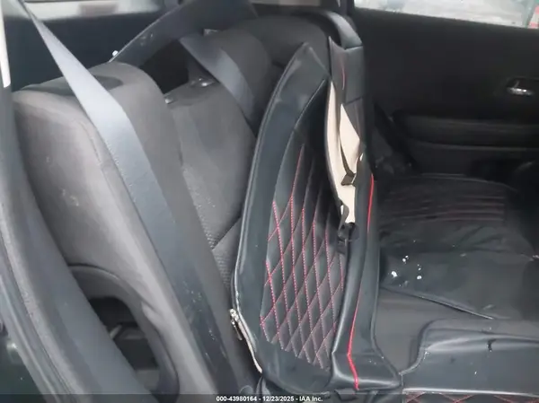 3CZRU6H37JG701221 2018 HONDA HR-V - Image 8