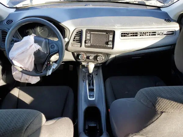 3CZRU6H37JG707360 2018 HONDA HR-V - Image 8
