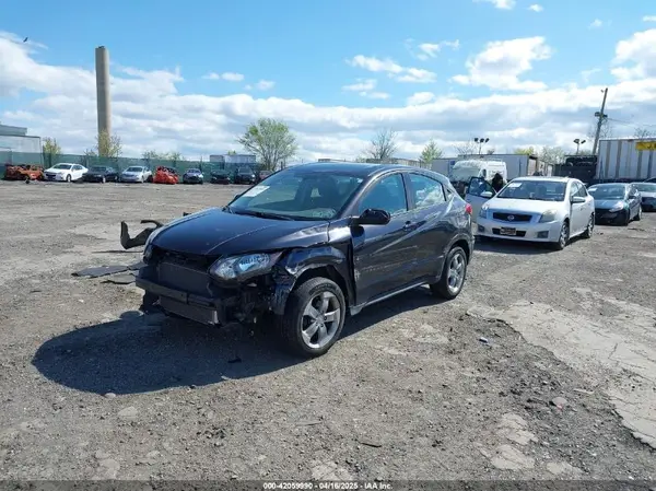 3CZRU6H37JG708010 2018 HONDA HR-V - Image 2