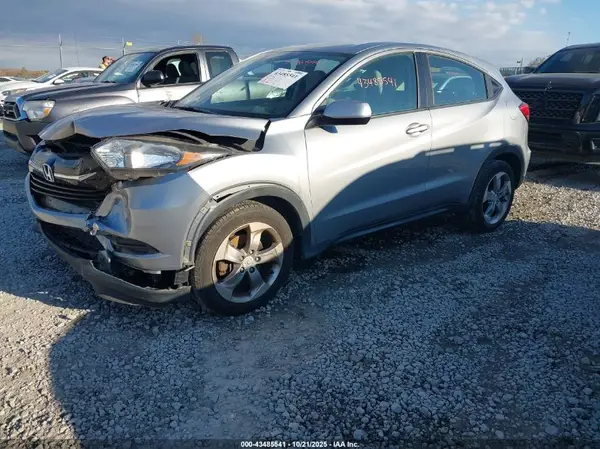 3CZRU6H37JG709433 2018 HONDA HR-V - Image 2