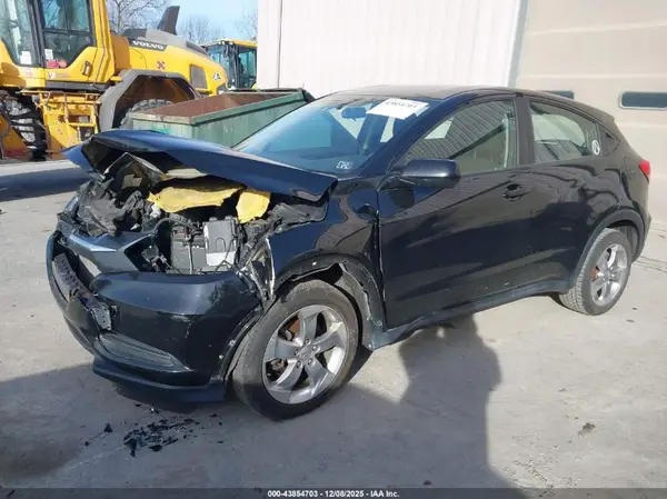 3CZRU6H37JG710243 2018 HONDA HR-V - Image 2