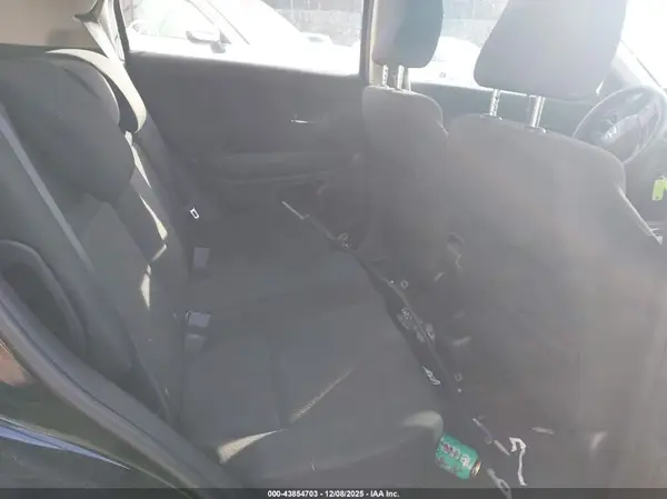 3CZRU6H37JG710243 2018 HONDA HR-V - Image 8