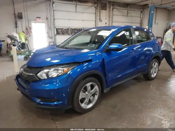 3CZRU6H37JG711845 2018 HONDA HR-V - Image 2