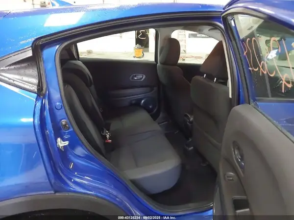 3CZRU6H37JG711845 2018 HONDA HR-V - Image 8
