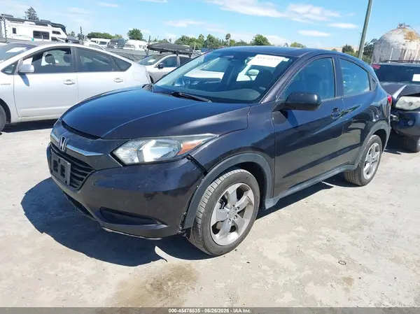 3CZRU6H37JG715250 2018 HONDA HR-V - Image 2