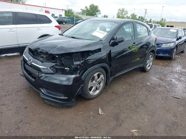 3CZRU6H37JG716382 2018 HONDA HR-V - Image 2