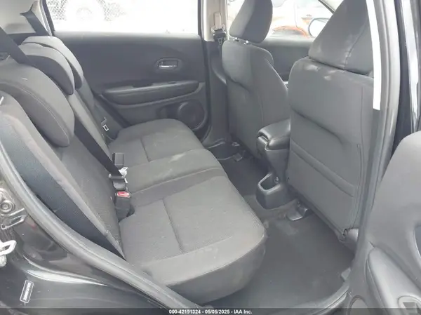3CZRU6H37JG716382 2018 HONDA HR-V - Image 8