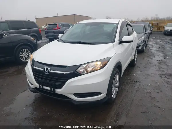 3CZRU6H37JM100053 2018 HONDA HR-V - Image 2