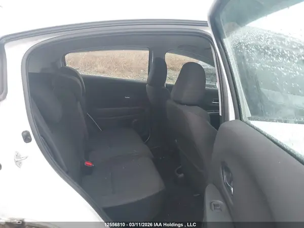 3CZRU6H37JM100053 2018 HONDA HR-V - Image 8