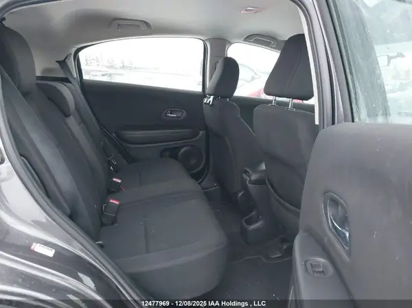 3CZRU6H37JM104412 2018 HONDA HR-V - Image 8