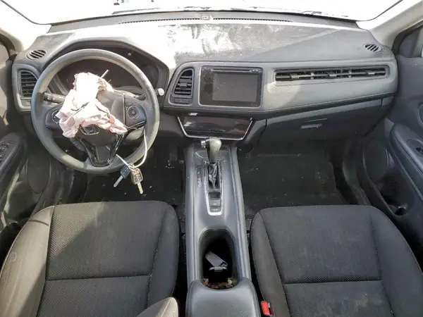 3CZRU6H37JM107374 2018 HONDA HR-V - Image 8