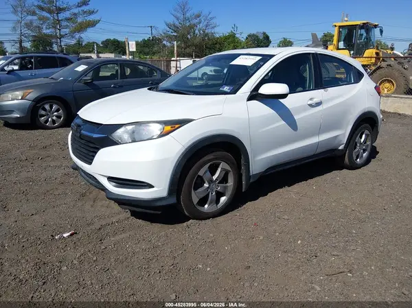 3CZRU6H37JM700197 2018 HONDA HR-V - Image 2