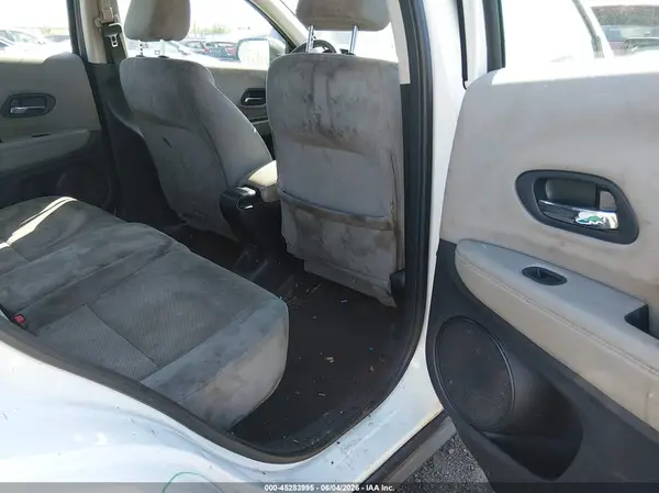 3CZRU6H37JM700197 2018 HONDA HR-V - Image 8