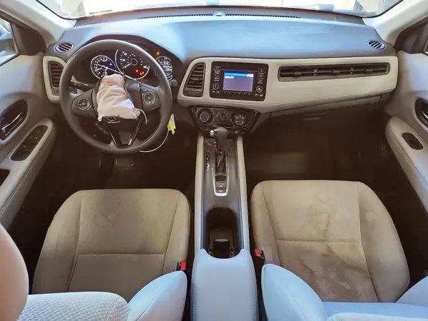 3CZRU6H37JM700202 2018 HONDA HR-V - Image 8