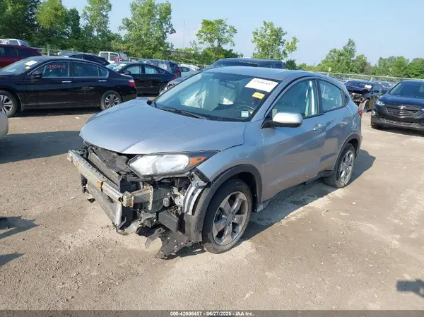3CZRU6H37JM705402 2018 HONDA HR-V - Image 2