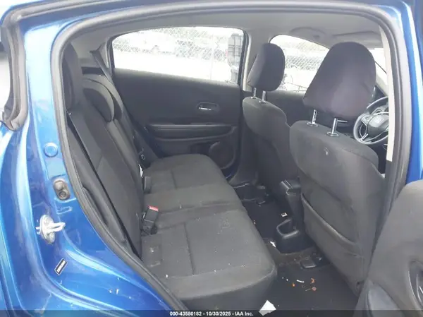3CZRU6H37JM708915 2018 HONDA HR-V - Image 8