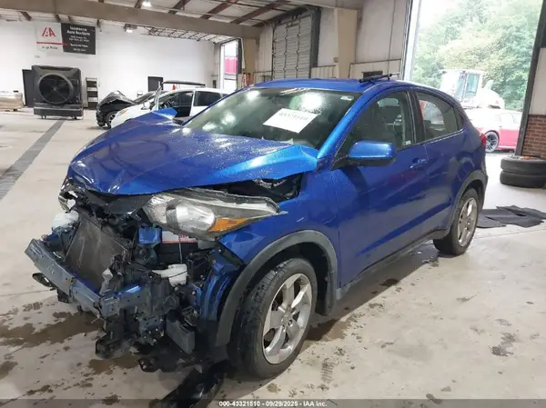 3CZRU6H37JM713726 2018 HONDA HR-V - Image 2