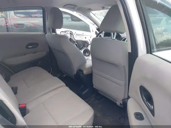 3CZRU6H37JM717162 2018 HONDA HR-V - Image 8