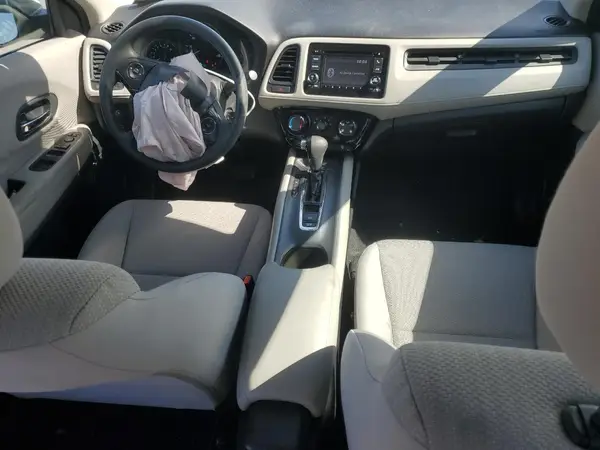 3CZRU6H37JM717680 2018 HONDA HR-V - Image 8