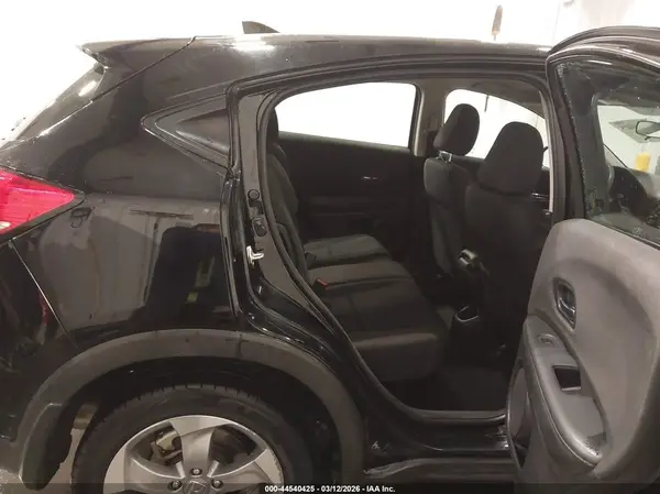 3CZRU6H37KG703892 2019 HONDA HR-V - Image 8