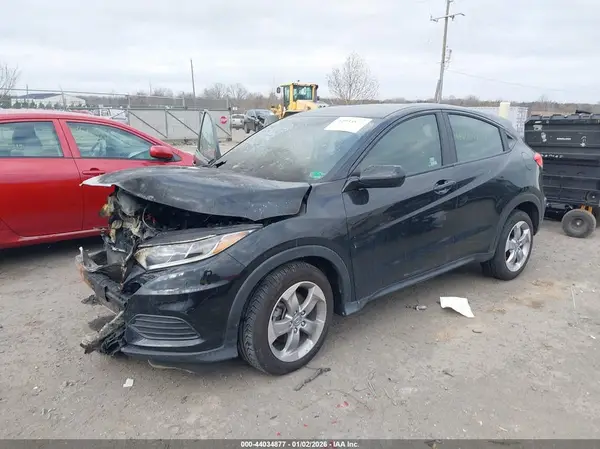 3CZRU6H37KG715217 2019 HONDA HR-V - Image 2