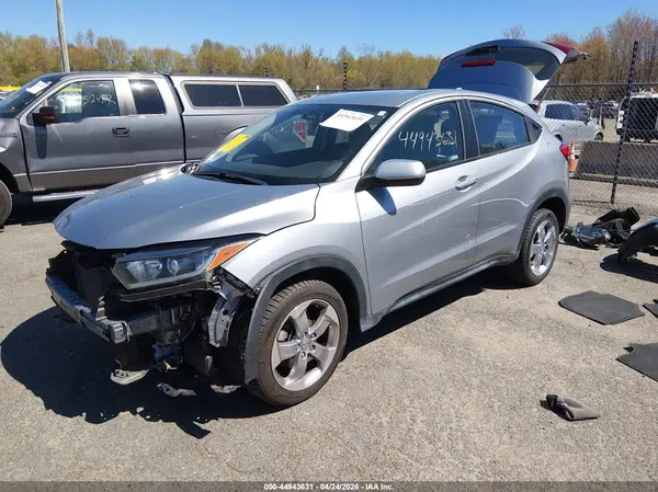 3CZRU6H37KG715864 2019 HONDA HR-V - Image 2