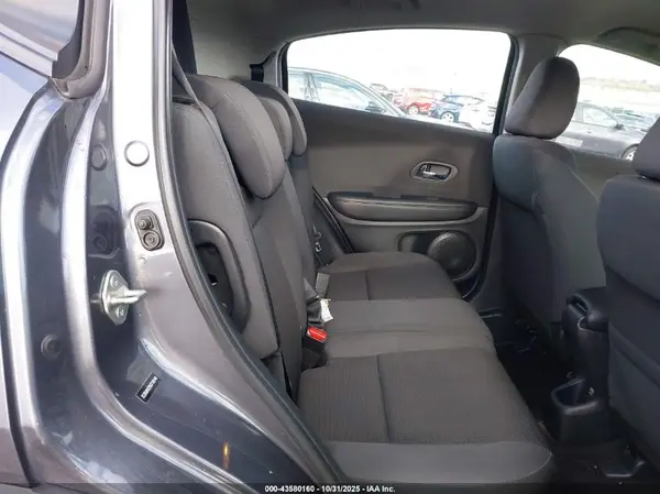 3CZRU6H37KG718148 2019 HONDA HR-V - Image 8