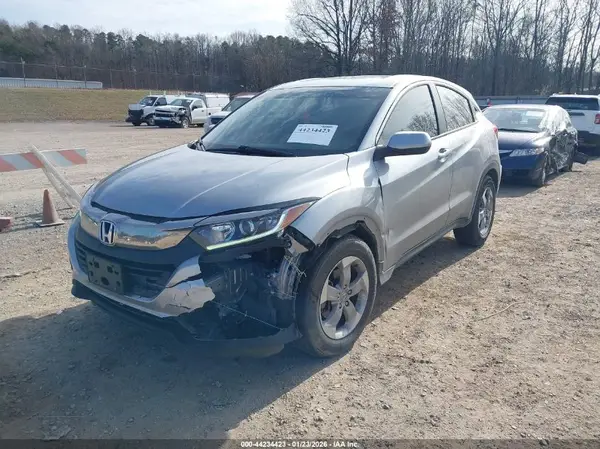 3CZRU6H37KG724726 2019 HONDA HR-V - Image 2
