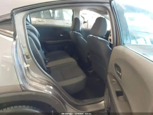 3CZRU6H37KG726055 2019 HONDA HR-V - Image 8
