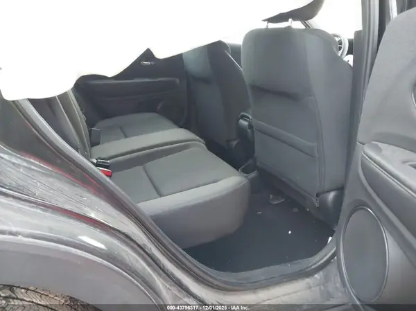 3CZRU6H37KG733099 2019 HONDA HR-V - Image 8