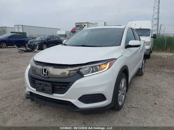 3CZRU6H37KM102421 2019 HONDA HR-V - Image 2
