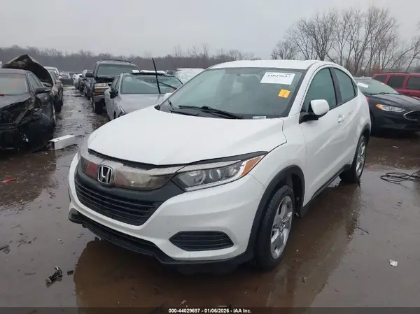 3CZRU6H37KM701786 2019 HONDA HR-V - Image 2