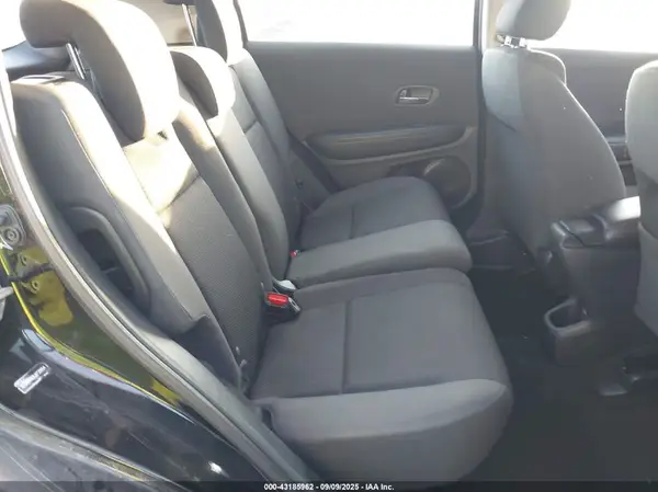 3CZRU6H37LM720954 2020 HONDA HR-V - Image 8