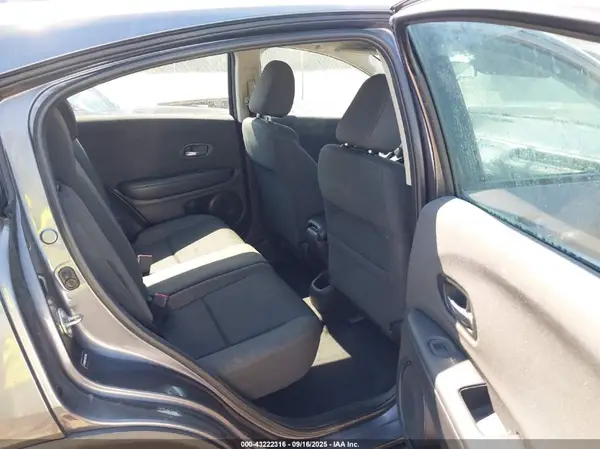 3CZRU6H37LM722462 2020 HONDA HR-V - Image 8