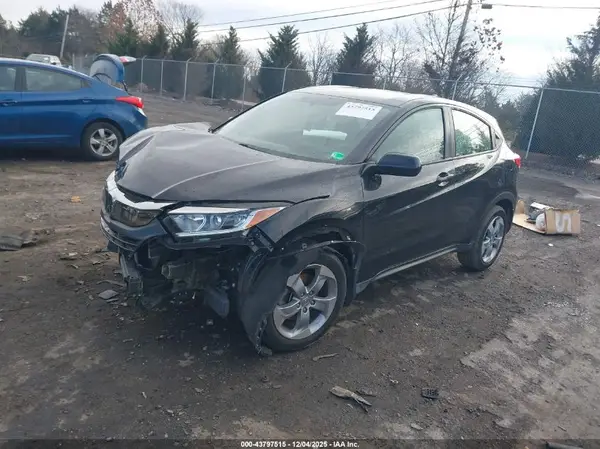 3CZRU6H37MM716159 2021 HONDA HR-V - Image 2